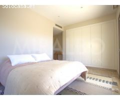 VILLA HIERRO - Villa moderna en venta en primera linea del Club de Golf Altea