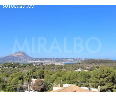 Villa Onda, preciosas vistas a la bahía de Jávea y al Montgó con una buena