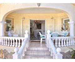 Villa Onda, preciosas vistas a la bahía de Jávea y al Montgó con una buena