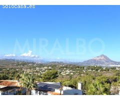 Villa Onda, preciosas vistas a la bahía de Jávea y al Montgó con una buena