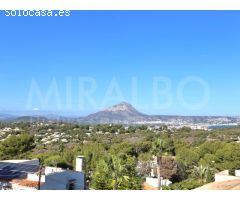 Villa Onda, preciosas vistas a la bahía de Jávea y al Montgó con una buena