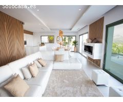 Villa Siana - Moderna Villa construida con vistas íncreibles al Mar.