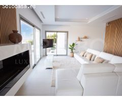 Villa Siana - Moderna Villa construida con vistas íncreibles al Mar.