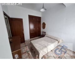 VENTA DE PISO MUY ALEGRE HACIENDO ESQUINA EN AVENIDA CARMEN SALLES