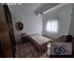 VENTA DE PISO MUY ALEGRE HACIENDO ESQUINA EN AVENIDA CARMEN SALLES