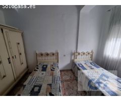 VENTA DE PISO MUY ALEGRE HACIENDO ESQUINA EN AVENIDA CARMEN SALLES