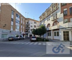 VENTA DE PISO HACIENDO ESQUINA JUNTO AL CENTRO