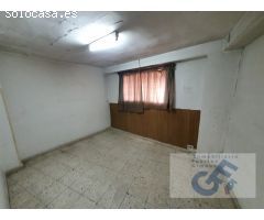 VENTA DE EDIFICIO COMPUESTO DE LOCAL Y PISO TIPO ÁTICO EN ESQUINA COMPLETAMENTE