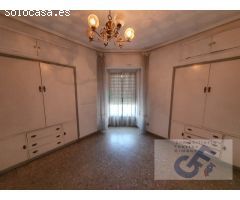 VENTA DE EDIFICIO COMPUESTO DE LOCAL Y PISO TIPO ÁTICO EN ESQUINA COMPLETAMENTE