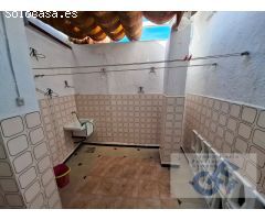 VENTA DE PISO JUNTO A CALLE MAYOR DE POZOBLANCO MUY BIEN SITUADO Y SOLEADO