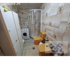 VENTA DE PISO JUNTO A CALLE MAYOR DE POZOBLANCO MUY BIEN SITUADO Y SOLEADO