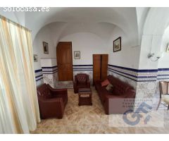 VENTA DE CASA DOBLADA CON TEJADO NUEVO. Zona San Sebastian