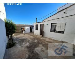 VENTA DE CASA DOBLADA CON TEJADO NUEVO. Zona San Sebastian