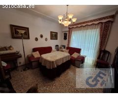 VENTA DE PISO EN PLANTA PRIMERA CON TERRAZA PROPIA. PRÓXIMO A PLAZA DE TOROS