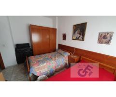 VENTA DE PISO PRÓXIMO AL CENTRO SIN COMUNIDAD