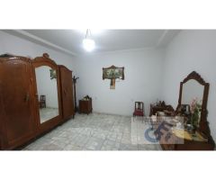 VENTA DE PISO PRÓXIMO AL CENTRO SIN COMUNIDAD
