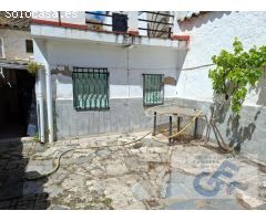 VENTA DE CASA MUY PRÓXIMA A LOS SALESIANOS DE POZOBLANCO