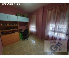 VENTA DE PISO JUNTO AL COLEGIO VIRGEN DE LUNA (SE ENTREGA AMUEBLADO)