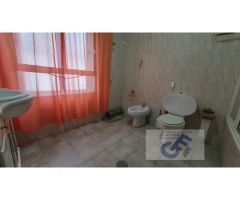 VENTA DE AMPLISIMO PISO HACIENDO ESQUINA EN CALLE MAYOR DE POZOBLANCO