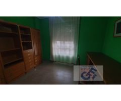 VENTA DE AMPLISIMO PISO HACIENDO ESQUINA EN CALLE MAYOR DE POZOBLANCO