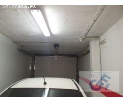 VENTA DE VIVIENDA CON TEJADO NUEVO Y GARAJES JUNTO A SANTA CATALINA EN