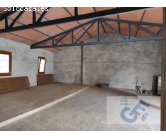 VENTA DE CASA CON AMPLIA FACHADA Y GARAJE. ZONA CINE POSITO