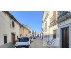 VENTA DE CASA PARA SOLAR CERCA A COLEGIO SALESIANO