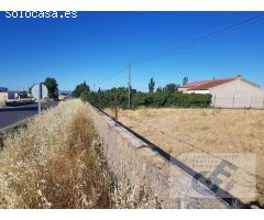 VENTA DE SOLAR CON PEDROCHE