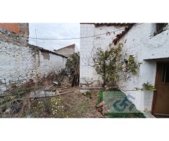 VENTA DE CASA PARA REHABILITAR EN DOS TORRES