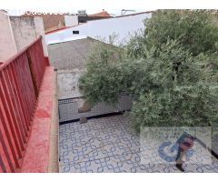 VENTA DE CASA UNIFAMILIAR PRÓXIMA AL CENTRO