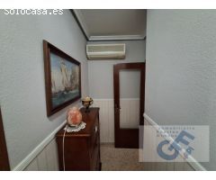 VENTA DE PISO PARA ENTRAR A VIVIR MUY CUIDADO