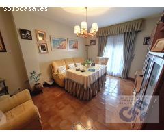 PISO PARA ENTRAR A VIVIR EN PLANTA PRIMERA -CALLE FERIA