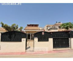 Casa independiente en Aguaes Nuevas, Torrevieja.