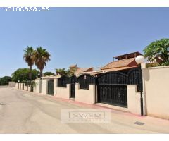 Casa independiente en Aguaes Nuevas, Torrevieja.