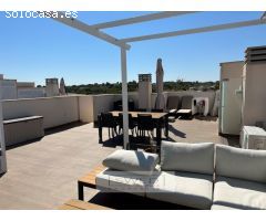 Vivienda en planta alta en Res. Balcones de Amay, Torrevieja.