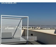 Vivienda en planta alta en Res. Balcones de Amay, Torrevieja.