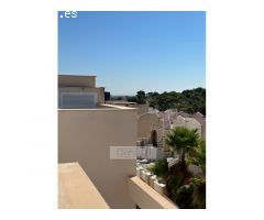 Vivienda en planta alta en Res. Balcones de Amay, Torrevieja.