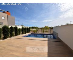Vivienda adosada con piscina, Aguas Nuevas, Torrevieja.