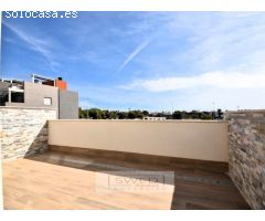 Vivienda adosada con piscina, Aguas Nuevas, Torrevieja.
