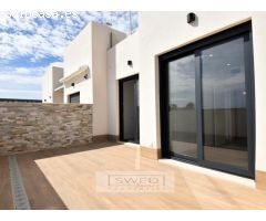 Vivienda adosada con piscina, Aguas Nuevas, Torrevieja.