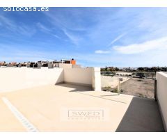 Vivienda adosada con piscina, Aguas Nuevas, Torrevieja.