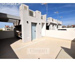 Vivienda adosada con piscina, Aguas Nuevas, Torrevieja.