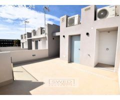 Vivienda adosada con piscina, Aguas Nuevas, Torrevieja.
