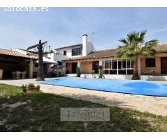 Hermoso chalet con piscina privada en Villamartín.