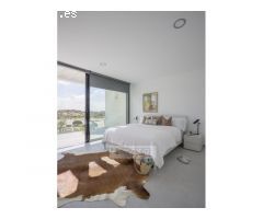 Villas con piscina privada en Altaona Golf & Country Village, Murcia.