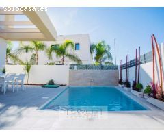 Villas modernas en Los Montesinos.