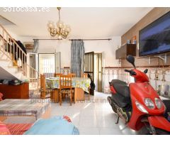 CASA DE 3 DORMITORIOS EN CASCO ANTIGÜO DE ÁGUILAS