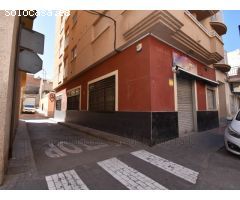AMPLIO LOCAL COMERCIAL EN LA ZONA DE LOS ARCOS