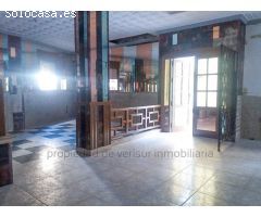 Local comercial a la venta en Garrucha