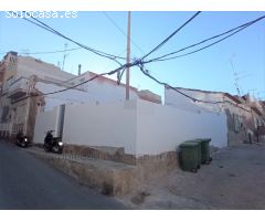 SOLAR CERCA DE LA AVDA. JUAN CARLOS I